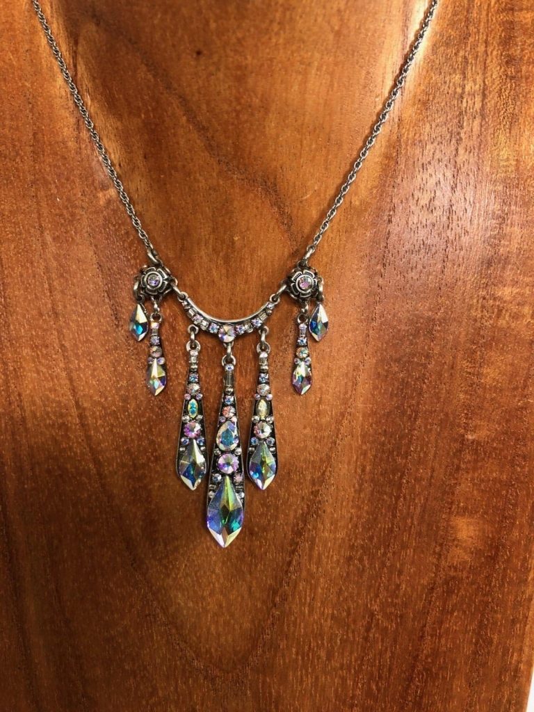 NECKLACE $72.00